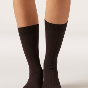 Ribbed Mid-Calf Socks