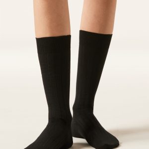 Ribbed Mid-Calf Socks